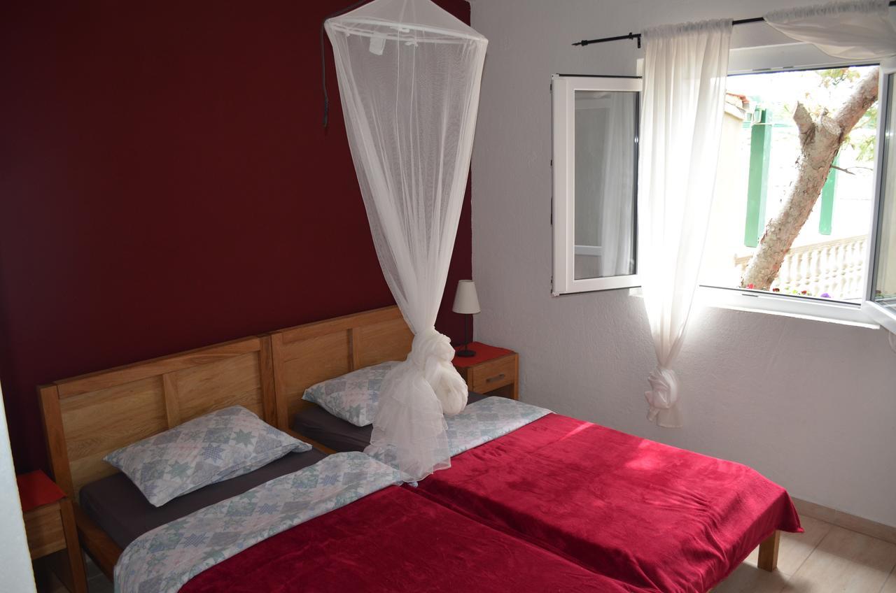 Poseidon Holiday Guesthouse Žirje Exterior foto